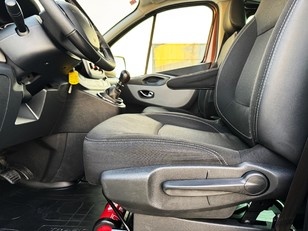 Renault Trafic dCi 125 Passenger Combi TT Largo Energy Ed. 92 kW (125 CV) Renault Trafic dCi 125 Passenger Combi TT Largo Energy Ed. 92 kW (125 CV)