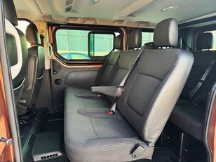 Renault Trafic dCi 125 Passenger Combi TT Largo Energy Ed. 92 kW (125 CV) Renault Trafic dCi 125 Passenger Combi TT Largo Energy Ed. 92 kW (125 CV)