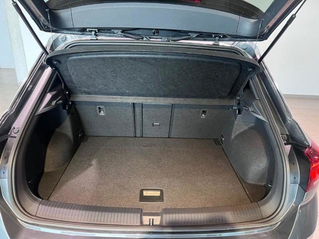 VolkswagenT-Roc R-Line 1.5 TSI 110 kW (150 CV)7