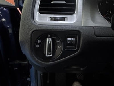 Volkswagen Golf Advance 1.4 TSI BMT 92 kW (125 CV) Volkswagen Golf Advance 1.4 TSI BMT 92 kW (125 CV)