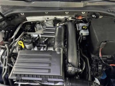 Volkswagen Golf Advance 1.4 TSI BMT 92 kW (125 CV) Volkswagen Golf Advance 1.4 TSI BMT 92 kW (125 CV)