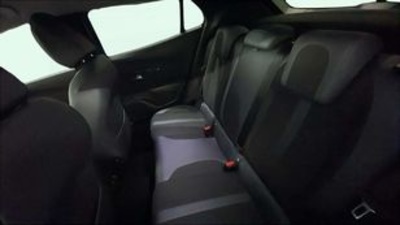 Peugeot 2008 PureTech 100 S&S Allure 75 kW (100 CV) Peugeot 2008 PureTech 100 S&S Allure 75 kW (100 CV)