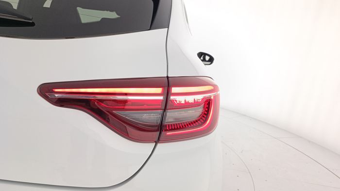 Renault Clio Techno TCe 66 kW (90 CV) - 8 Renault Clio Techno TCe 66 kW (90 CV) - 8