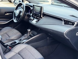 Toyota Corolla Touring Sports 180H Advance E-CVT 132 kW (180 CV) Toyota Corolla Touring Sports 180H Advance E-CVT 132 kW (180 CV)