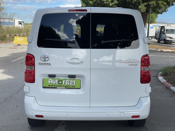 ToyotaProace Verso Shuttle 2.0D Medio ACT+ Auto 130 kW (177 CV) Vehículo usado en Barcelona - 7 ToyotaProace Verso Shuttle 2.0D Medio ACT+ Auto 130 kW (177 CV) Vehículo usado en Barcelona - 7