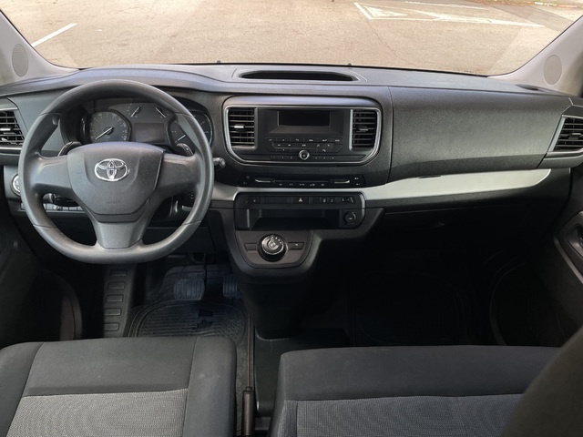 ToyotaProace Verso Shuttle 2.0D Medio ACT+ Auto 130 kW (177 CV) Vehículo usado en Barcelona - 13