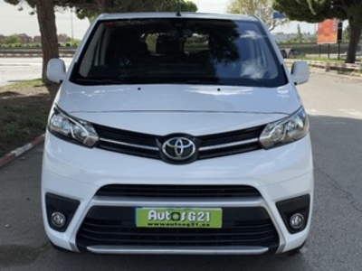 Toyota Proace Verso Shuttle 2.0D Medio ACT+ Auto 130 kW (177 CV) Toyota Proace Verso Shuttle 2.0D Medio ACT+ Auto 130 kW (177 CV)
