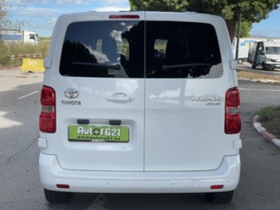 Toyota Proace Verso Shuttle 2.0D Medio ACT+ Auto 130 kW (177 CV) Toyota Proace Verso Shuttle 2.0D Medio ACT+ Auto 130 kW (177 CV)