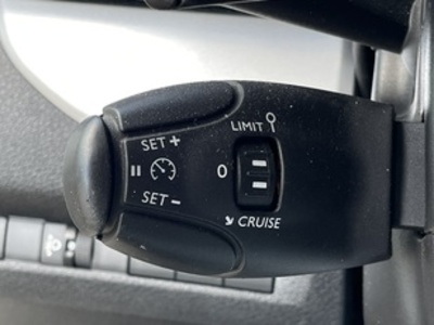 Toyota Proace Verso Shuttle 2.0D Medio ACT+ Auto 130 kW (177 CV) Toyota Proace Verso Shuttle 2.0D Medio ACT+ Auto 130 kW (177 CV)