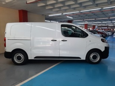 Citroen Jumpy Furgon BlueHDI 120 Talla M Club EAT8 90 kW (122 CV) Citroen Jumpy Furgon BlueHDI 120 Talla M Club EAT8 90 kW (122 CV)