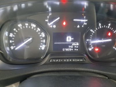 Citroen Jumpy Furgon BlueHDI 120 Talla M Club EAT8 90 kW (122 CV) Citroen Jumpy Furgon BlueHDI 120 Talla M Club EAT8 90 kW (122 CV)