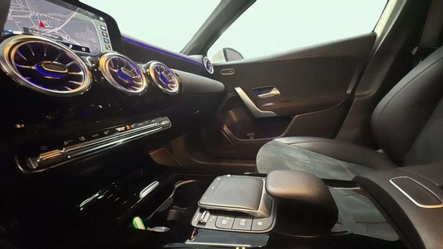 Mercedes-BenzClase A 180 100 kW (136 CV) Vehículo usado en Barcelona - 11