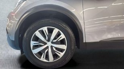 Peugeot 2008 Puretech 100 S&S Active 75 kW (100 CV) Peugeot 2008 Puretech 100 S&S Active 75 kW (100 CV)