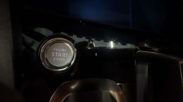 Peugeot3008 Hybrid 225 Allure Pack e-EAT8 165 kW (225 CV) Vehículo usado en Barcelona - 17