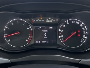 Opel Corsa 1.4 Expression 66 kW (90 CV)