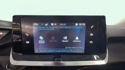 Peugeot 2008 PureTech 130 S&S Allure EAT8 96 kW (130 CV) Peugeot 2008 PureTech 130 S&S Allure EAT8 96 kW (130 CV)