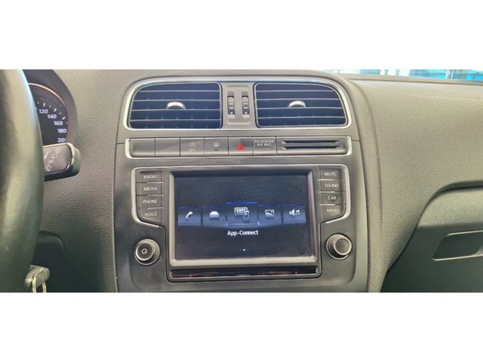 VolkswagenPolo Sport 1.2 TSI BMT 66 kW (90 CV) Vehículo usado en Barcelona - 14 VolkswagenPolo Sport 1.2 TSI BMT 66 kW (90 CV) Vehículo usado en Barcelona - 14