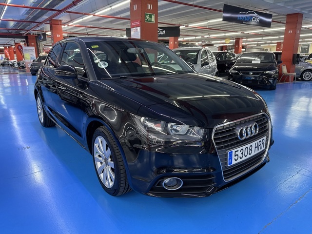 AudiA1 Sportback Adrenalin 1.6 TDI 66 kW (90 CV) S tronic Vehículo usado en Barcelona - 4