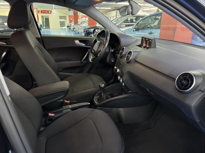 AudiA1 Sportback Adrenalin 1.6 TDI 66 kW (90 CV) S tronic Vehículo usado en Barcelona - 7 AudiA1 Sportback Adrenalin 1.6 TDI 66 kW (90 CV) S tronic Vehículo usado en Barcelona - 7