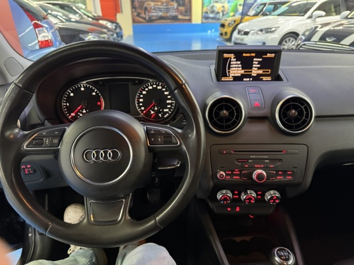 AudiA1 Sportback Adrenalin 1.6 TDI 66 kW (90 CV) S tronic Vehículo usado en Barcelona - 18 AudiA1 Sportback Adrenalin 1.6 TDI 66 kW (90 CV) S tronic Vehículo usado en Barcelona - 18