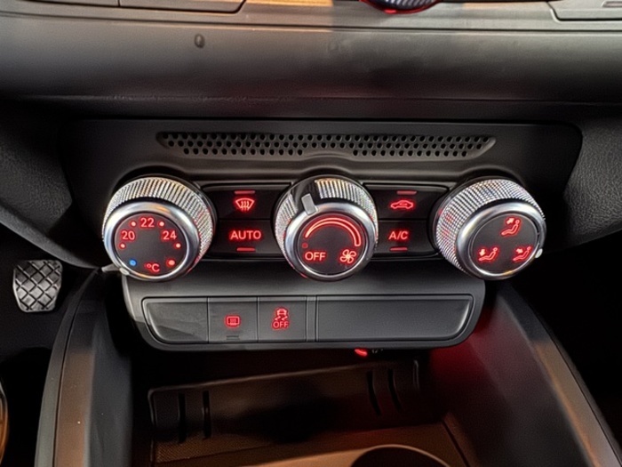 AudiA1 Sportback Adrenalin 1.6 TDI 66 kW (90 CV) S tronic Vehículo usado en Barcelona - 21 AudiA1 Sportback Adrenalin 1.6 TDI 66 kW (90 CV) S tronic Vehículo usado en Barcelona - 21