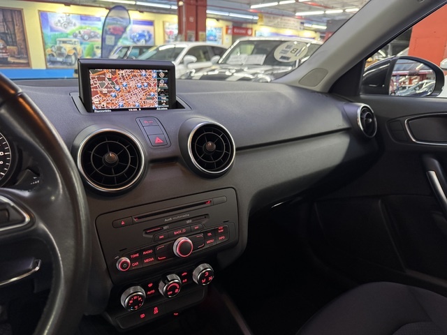 AudiA1 Sportback Adrenalin 1.6 TDI 66 kW (90 CV) S tronic Vehículo usado en Barcelona - 23