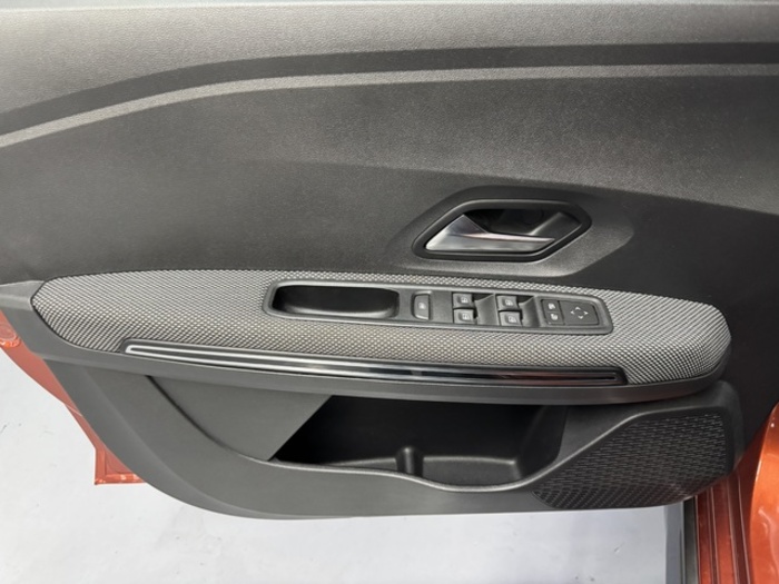 DaciaJogger Serie Limitada Extreme Go ECO-G 74 kW (100 CV) 7 Plazas Vehículo usado en Barcelona - 13 DaciaJogger Serie Limitada Extreme Go ECO-G 74 kW (100 CV) 7 Plazas Vehículo usado en Barcelona - 13