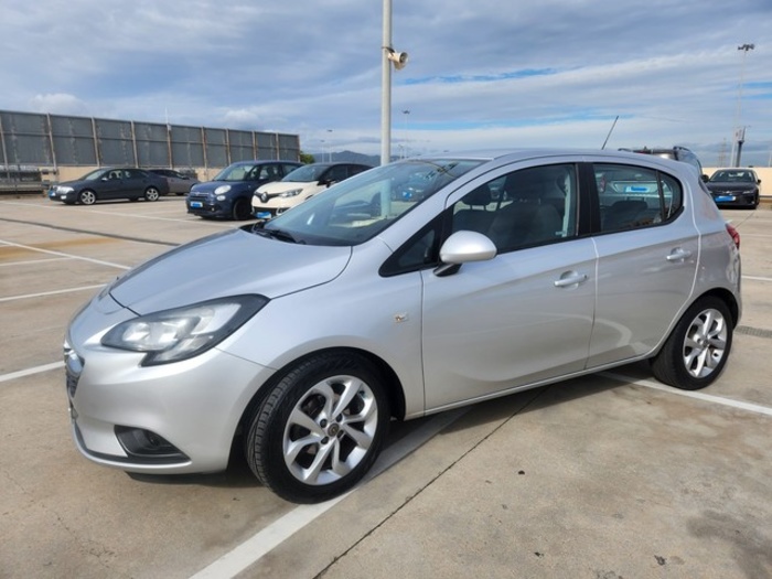 OpelCorsa 1.4 Color Edition 66 kW (90 CV) Vehículo usado en Barcelona - 2 OpelCorsa 1.4 Color Edition 66 kW (90 CV) Vehículo usado en Barcelona - 2