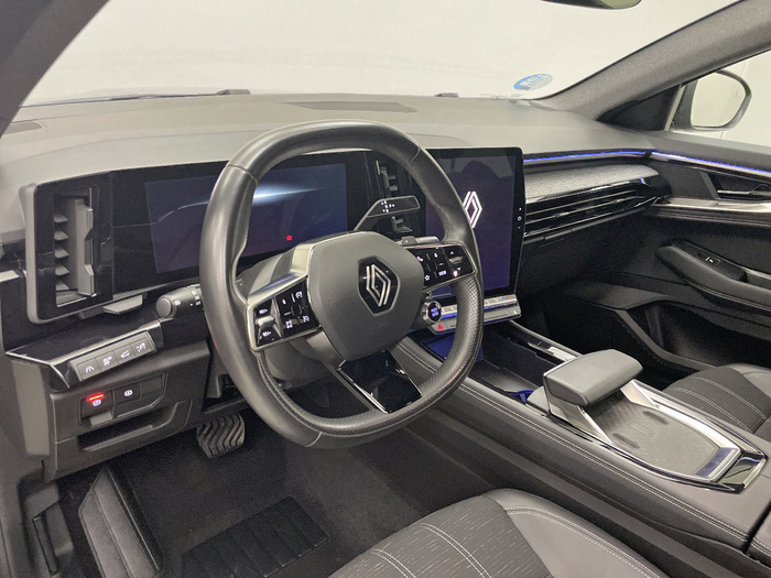 Renault Austral Techno Mild Hybrid Auto 103 kW (140 CV) - 7 Renault Austral Techno Mild Hybrid Auto 103 kW (140 CV) - 7