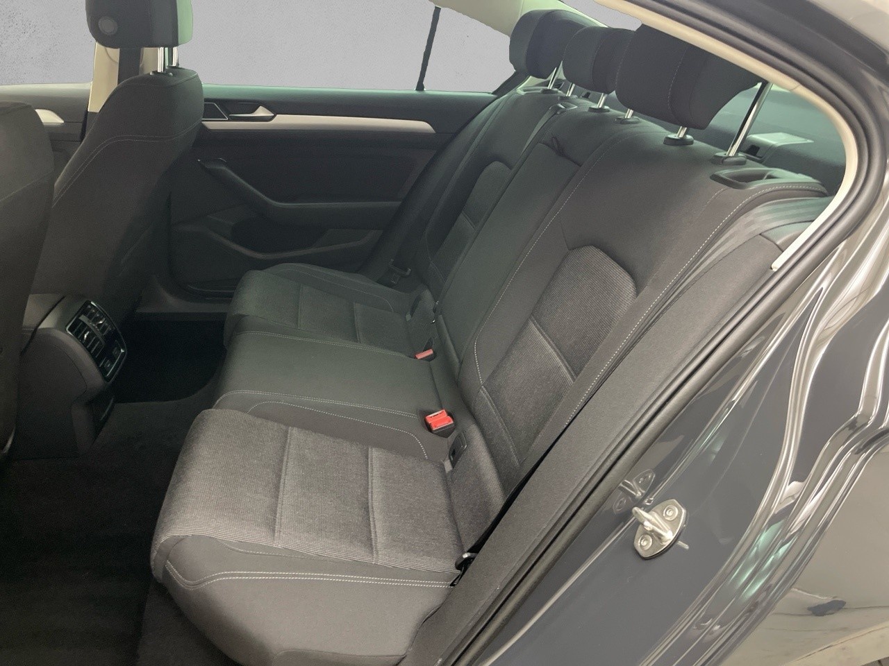 Volkswagen Passat Advance 2.0 TDI 110 kW (150 CV) - 12