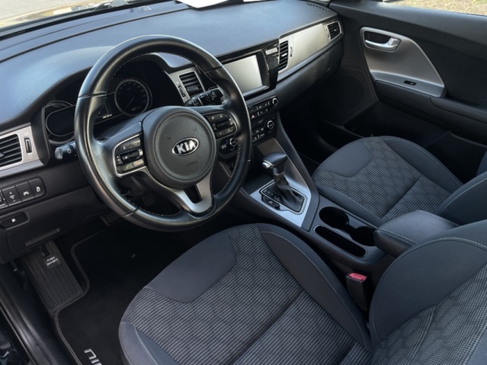 KiaNiro 1.6 GDi HEV Híbrido Emotion 104 kW (141 CV) Vehículo usado en Barcelona - 2 KiaNiro 1.6 GDi HEV Híbrido Emotion 104 kW (141 CV) Vehículo usado en Barcelona - 2