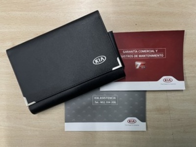 Kia Niro 1.6 GDi HEV Híbrido Emotion 104 kW (141 CV) Kia Niro 1.6 GDi HEV Híbrido Emotion 104 kW (141 CV)