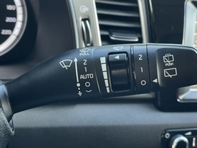 Kia Niro 1.6 GDi HEV Híbrido Emotion 104 kW (141 CV) Kia Niro 1.6 GDi HEV Híbrido Emotion 104 kW (141 CV)