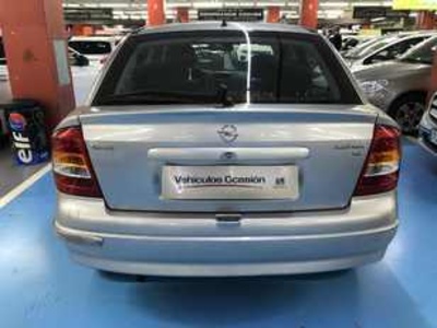 Opel Astra 1.6 Club 62 kW (84 CV) Opel Astra 1.6 Club 62 kW (84 CV)