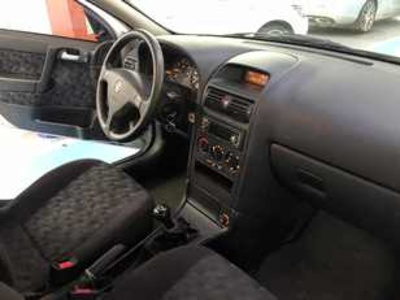 Opel Astra 1.6 Club 62 kW (84 CV) Opel Astra 1.6 Club 62 kW (84 CV)