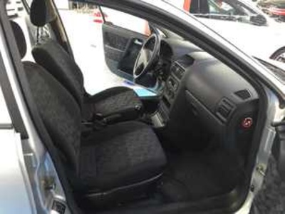 Opel Astra 1.6 Club 62 kW (84 CV) Opel Astra 1.6 Club 62 kW (84 CV)