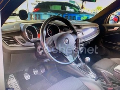 Alfa Romeo Giulietta 1.7 TBI Quadrifoglio Verde 173 kW (235 CV) Alfa Romeo Giulietta 1.7 TBI Quadrifoglio Verde 173 kW (235 CV)