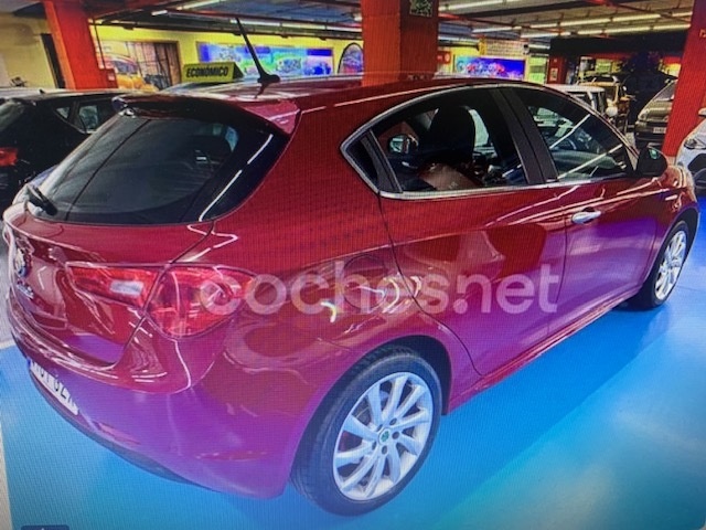 Alfa RomeoGiulietta 1.4 TB Distinctive 88 kW (120 CV) Vehículo usado en Barcelona - 6