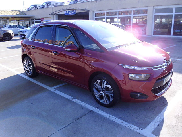 CitroenC4 Picasso BlueHDi 120 Feel 88 kW (120 CV) Vehículo usado en Barcelona - 2 CitroenC4 Picasso BlueHDi 120 Feel 88 kW (120 CV) Vehículo usado en Barcelona - 2