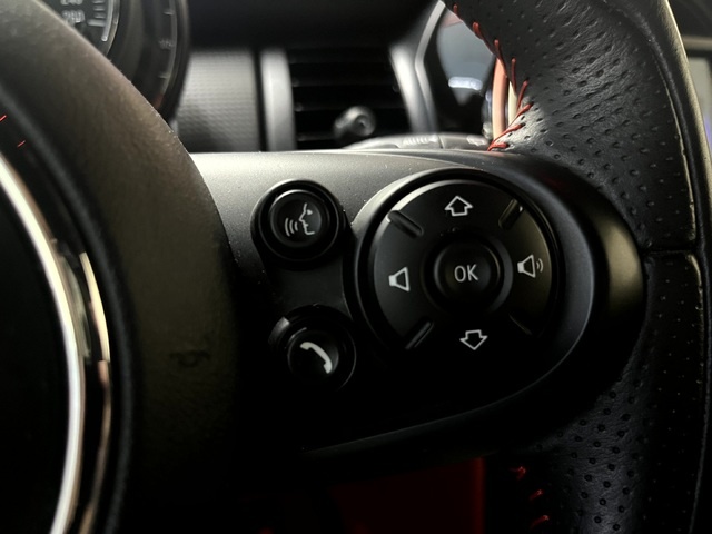 MINIMINI 5 Puertas Cooper 100 kW (136 CV) Vehículo usado en Barcelona - 17