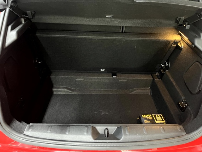 MINIMINI 5 Puertas Cooper 100 kW (136 CV) Vehículo usado en Barcelona - 28 MINIMINI 5 Puertas Cooper 100 kW (136 CV) Vehículo usado en Barcelona - 28