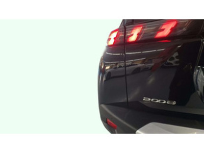 Peugeot 2008 PureTech 130 S&S Allure Pack 96 kW (130 CV) Peugeot 2008 PureTech 130 S&S Allure Pack 96 kW (130 CV)