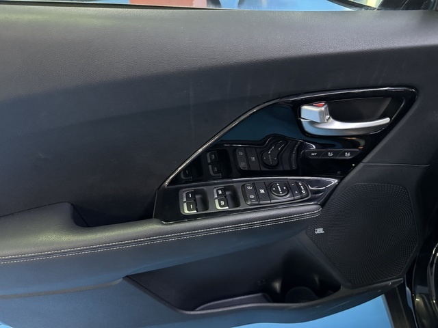 KiaNiro 1.6 GDi PHEV Drive 104 kW (141 CV) Vehículo usado en Barcelona - 16