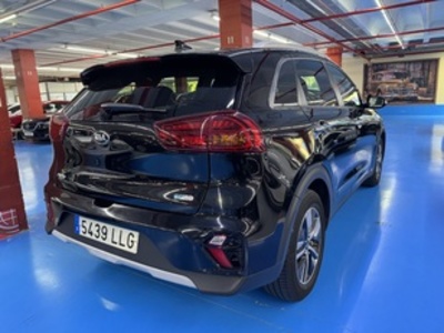 Kia Niro 1.6 GDi PHEV Drive 104 kW (141 CV) Kia Niro 1.6 GDi PHEV Drive 104 kW (141 CV)