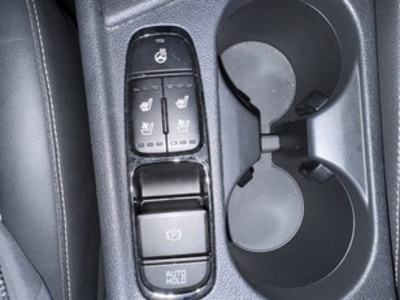 Kia Niro 1.6 GDi PHEV Drive 104 kW (141 CV) Kia Niro 1.6 GDi PHEV Drive 104 kW (141 CV)