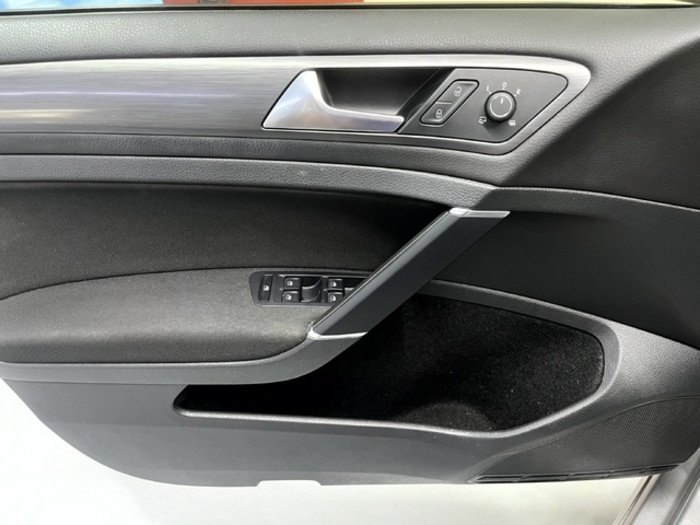 VolkswagenGolf Edition 1.5 TSI Evo 96 kW (130 CV) Vehículo usado en Barcelona - 29 VolkswagenGolf Edition 1.5 TSI Evo 96 kW (130 CV) Vehículo usado en Barcelona - 29