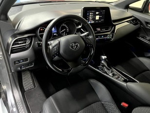 Toyota C-HR 1.8 125H Advance 90 kW (122 CV) Toyota C-HR 1.8 125H Advance 90 kW (122 CV)