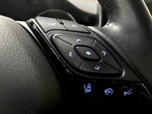 Toyota C-HR 1.8 125H Advance 90 kW (122 CV)