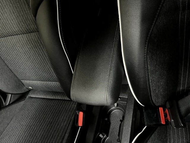 RenaultClio Zen TCe 74 kW (100 CV) GLP Vehículo usado en Barcelona - 27