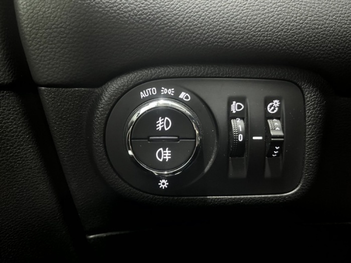 OpelZafira 1.4 Turbo S&S Excellence 103 kW (140 CV) Vehículo usado en Barcelona - 20 OpelZafira 1.4 Turbo S&S Excellence 103 kW (140 CV) Vehículo usado en Barcelona - 20